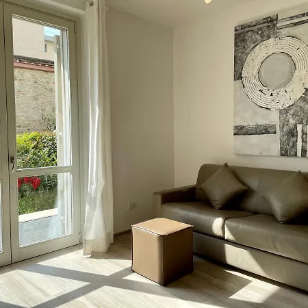Апартаменты Borgo Guelfo Viii *